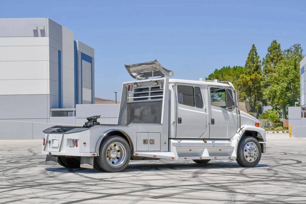 2002 Freightliner FL60 Sport Chassis