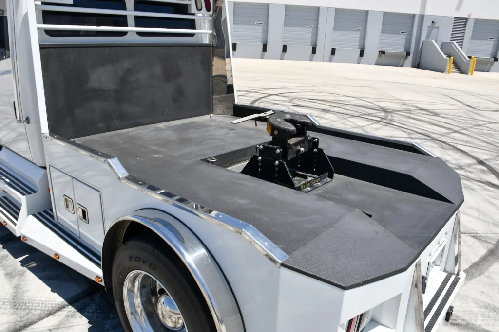 2002 Freightliner FL60 Sport Chassis