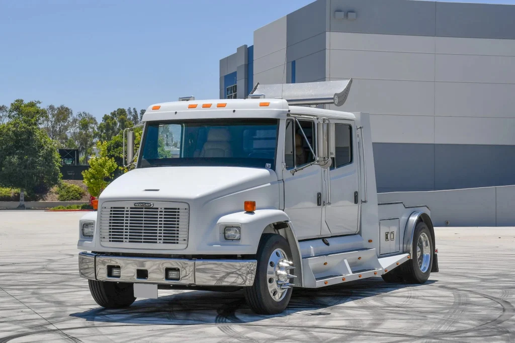 2002 Freightliner FL60 Sport Chassis