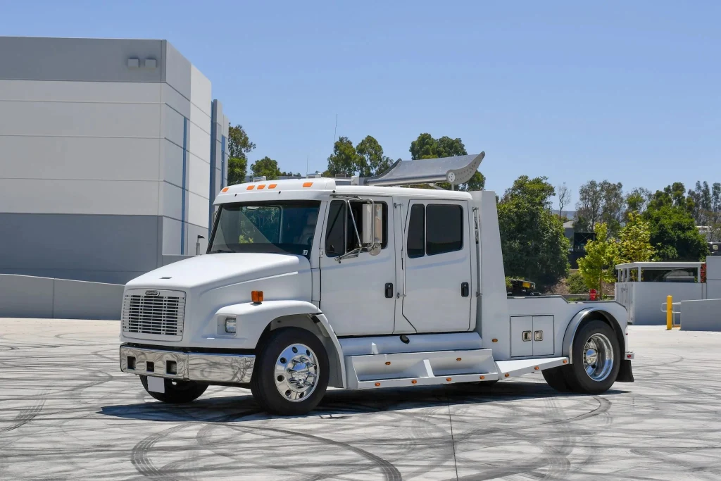 2002 Freightliner FL60 Sport Chassis