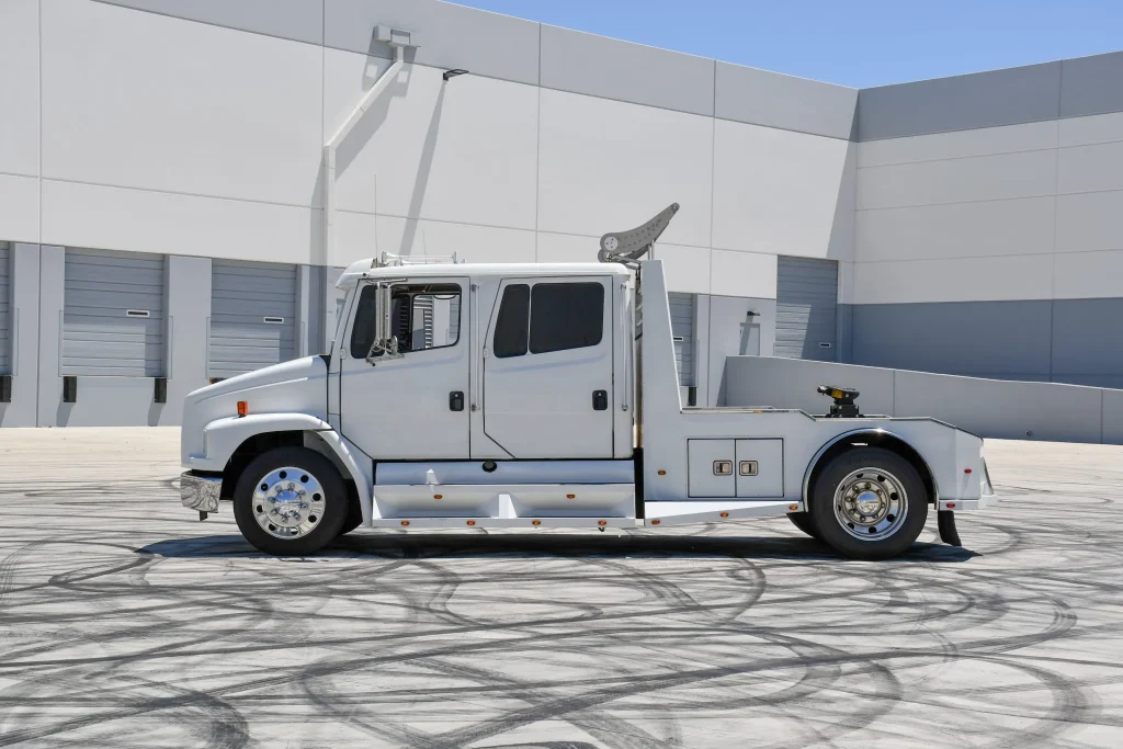 2002 Freightliner FL60 Sport Chassis