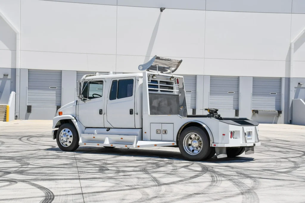 2002 Freightliner FL60 Sport Chassis